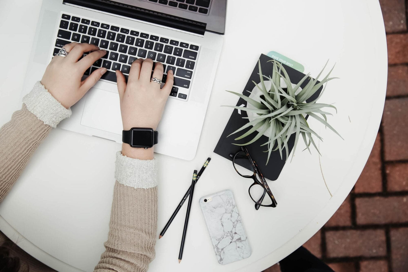 Sai comprare vestiti su internet? Ecco come riuscirci senza brutte sorprese!
