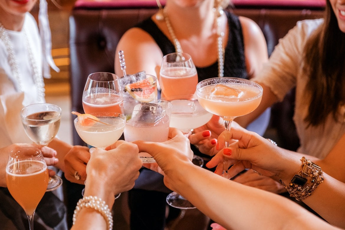 Come vestirsi per un aperitivo serale