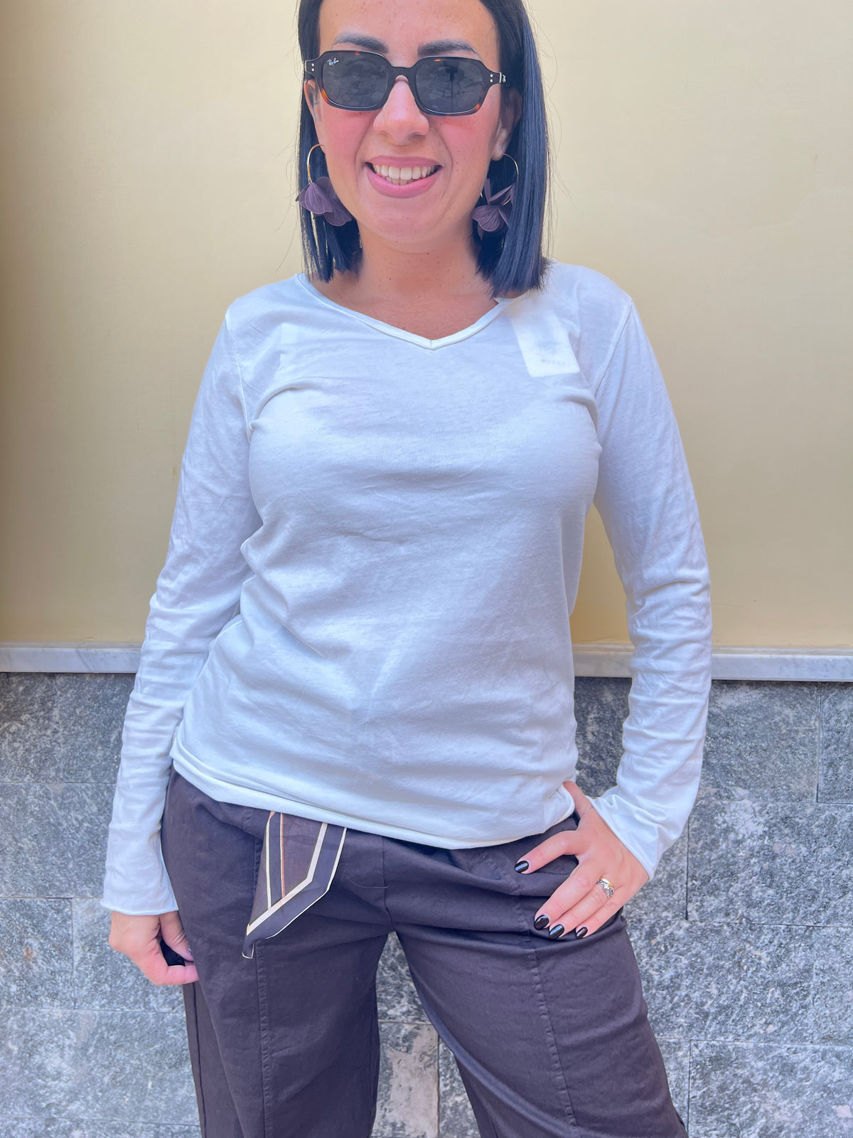 Maglia Manica Lunga Scollo V Bianca