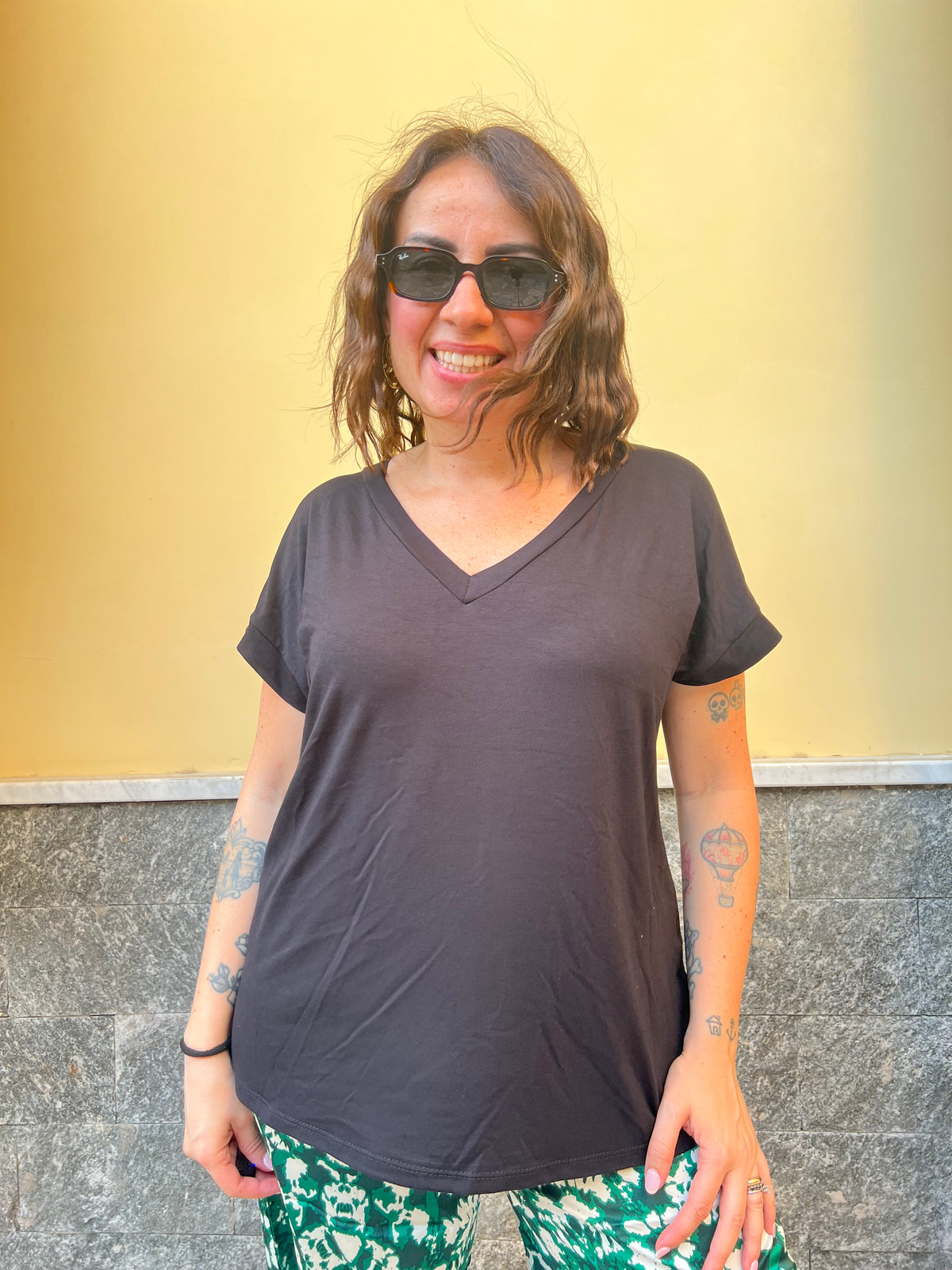 Shirt Scollo V Nera 35427